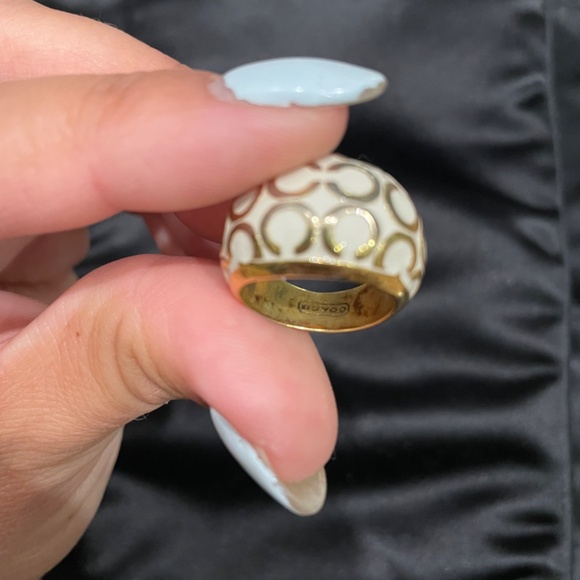 Coach ring - Picture 3 of 4